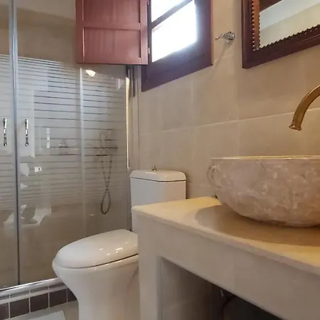 Traditional House In Asfendiou Villa *