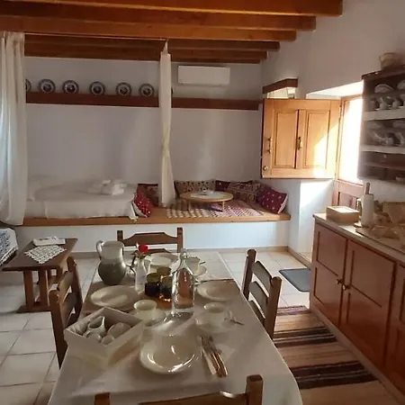 Traditional House In Asfendiou Villa